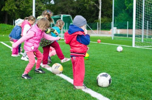 KIDS ENJOY PLAYING
