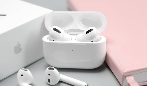 AirPods vs. Beats